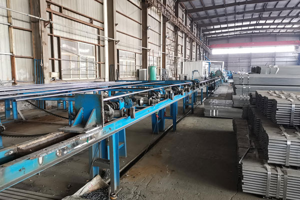 湖北貨梯廠房(fáng)廠貌